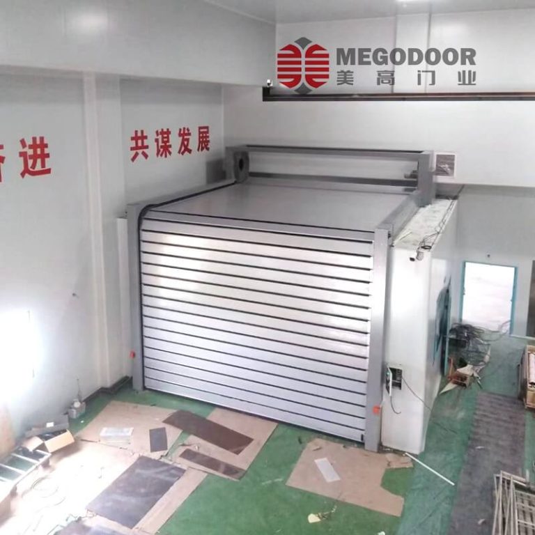 打磨房上配套的7字型涡轮硬质快速门产品:高效防护与车间环境优化的理想选择缩略图 打磨房上配套的7字型涡轮硬质快速门产品:高效防护与车间环境优化的理想选择缩略图