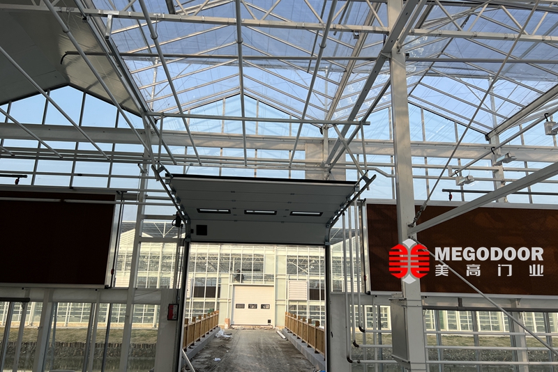 温室大棚用快速门、保温提升门怎么选？美高门业助力滁州温室环境稳定运行插图1